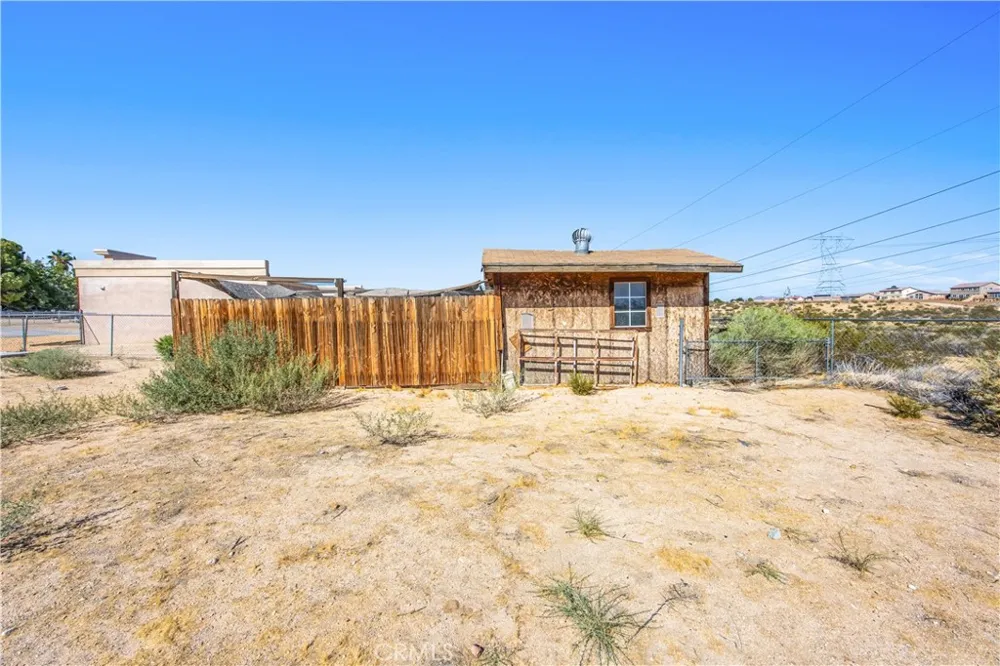 16337 Llanada Victorville, CA 92394