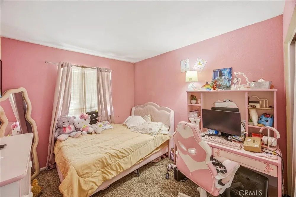 16337 Llanada Victorville, CA 92394
