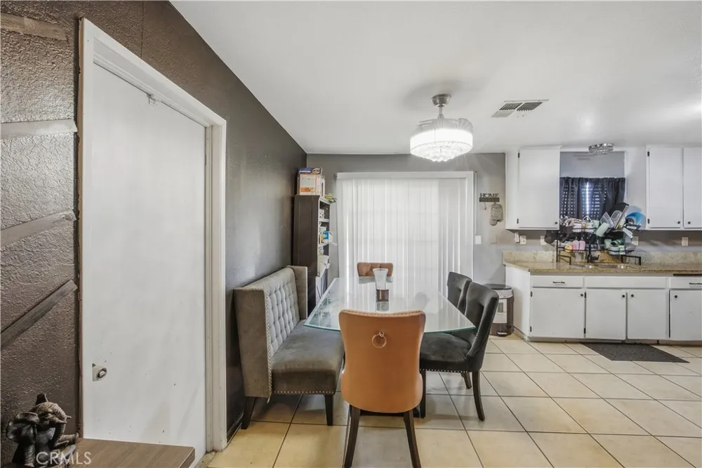16337 Llanada Victorville, CA 92394