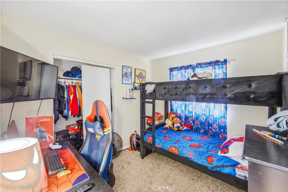 16337 Llanada Victorville, CA 92394