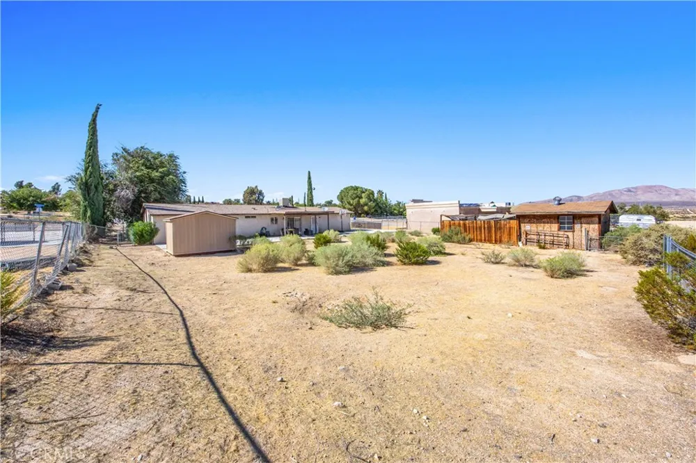 16337 Llanada Victorville, CA 92394