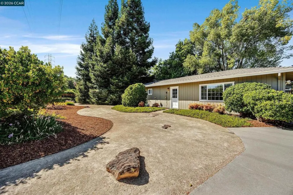 2548 Casa Grande Ct Walnut Creek, CA 94598