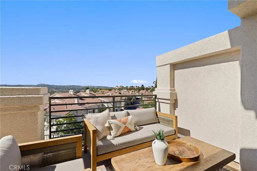 28815 El Adolfo Laguna Niguel, CA 92677
