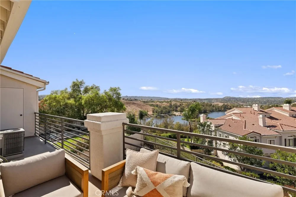 28815 El Adolfo Laguna Niguel, CA 92677