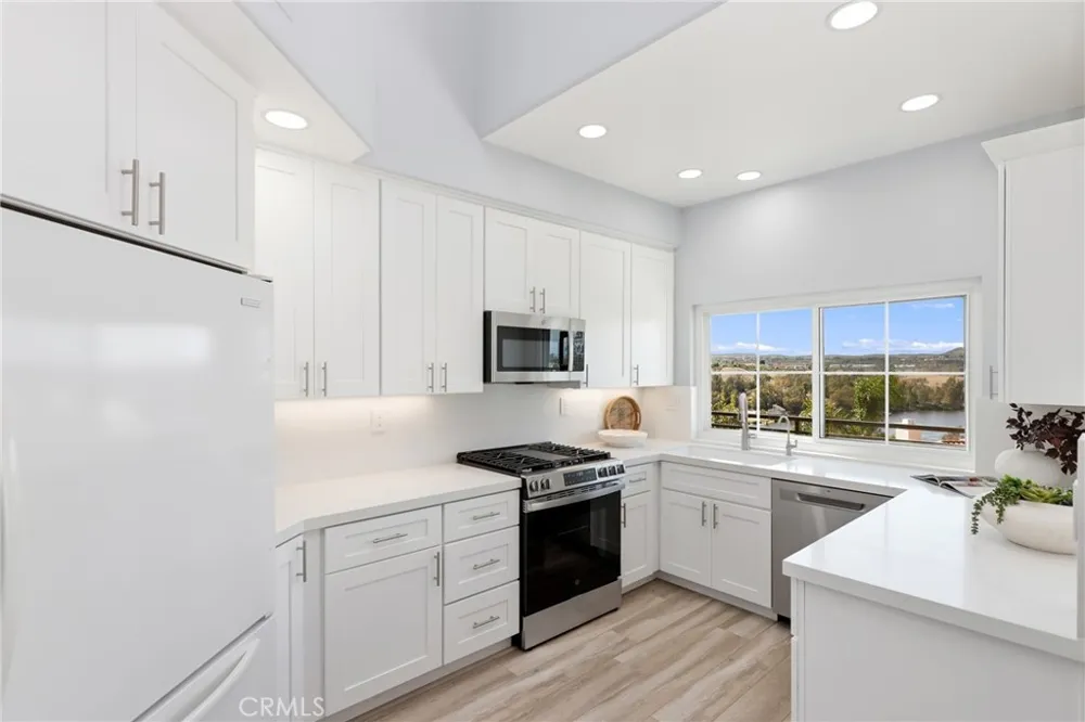 28815 El Adolfo Laguna Niguel, CA 92677
