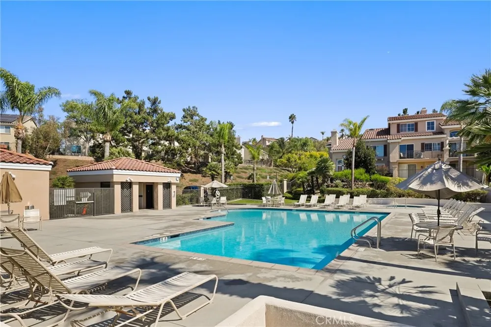 28815 El Adolfo Laguna Niguel, CA 92677