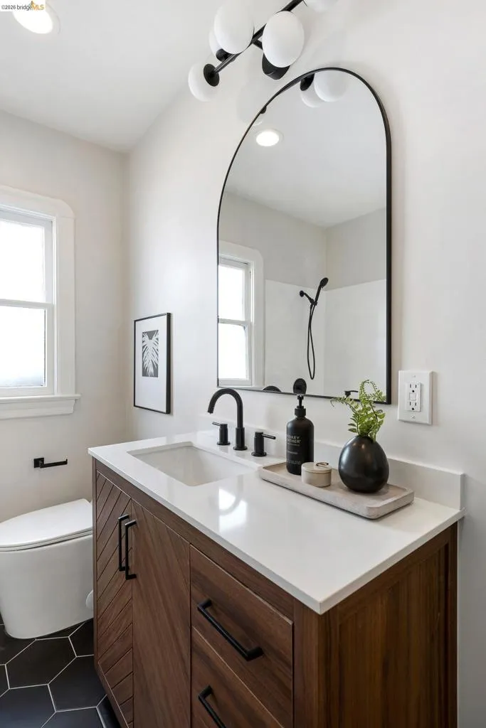 348 Jerome Ave Piedmont, CA 94610