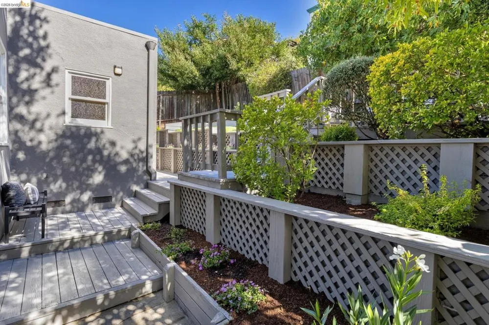348 Jerome Ave Piedmont, CA 94610