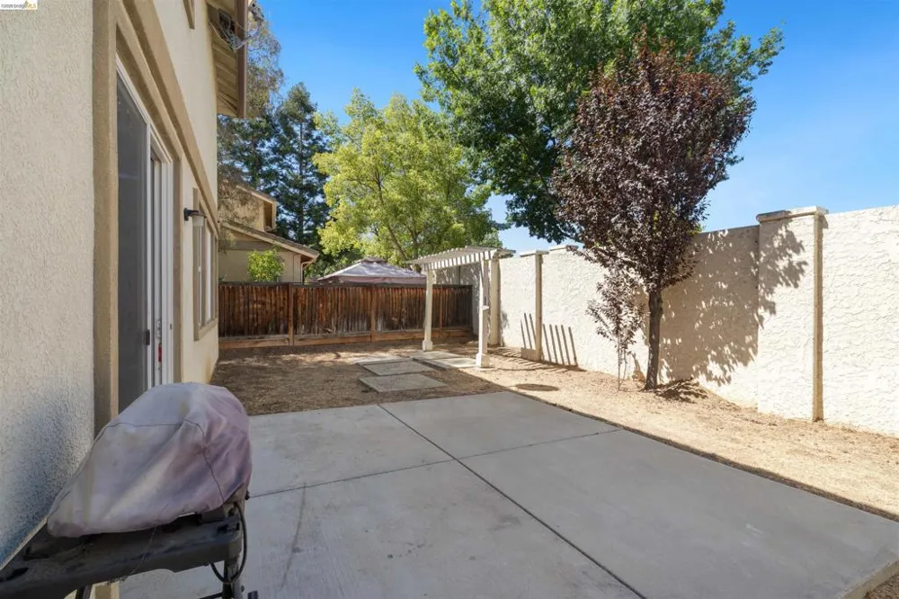 9569 California Oak Cir Patterson, CA 95363