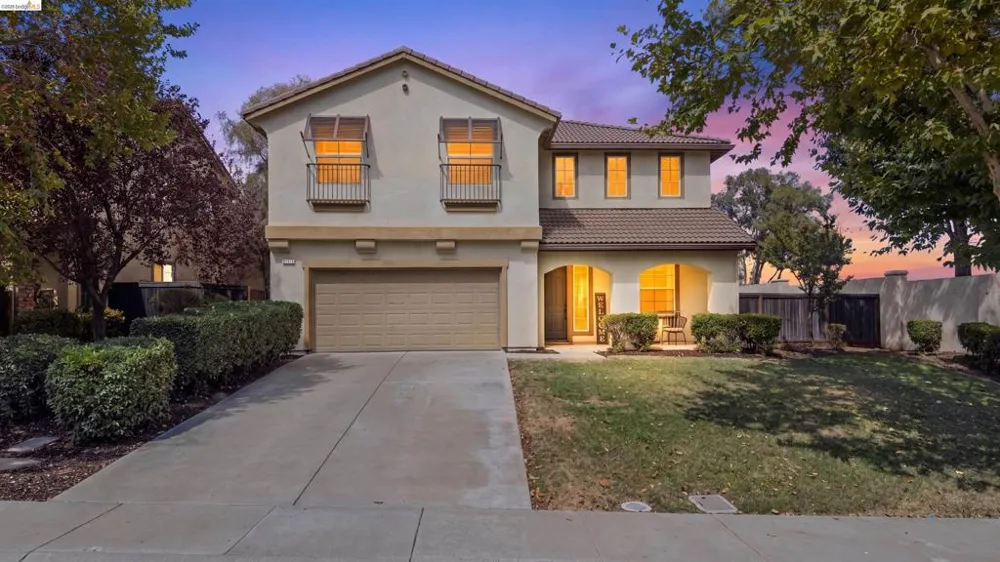 9569 California Oak Cir Patterson, CA 95363