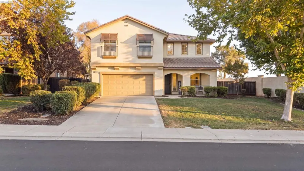 9569 California Oak Cir Patterson, CA 95363