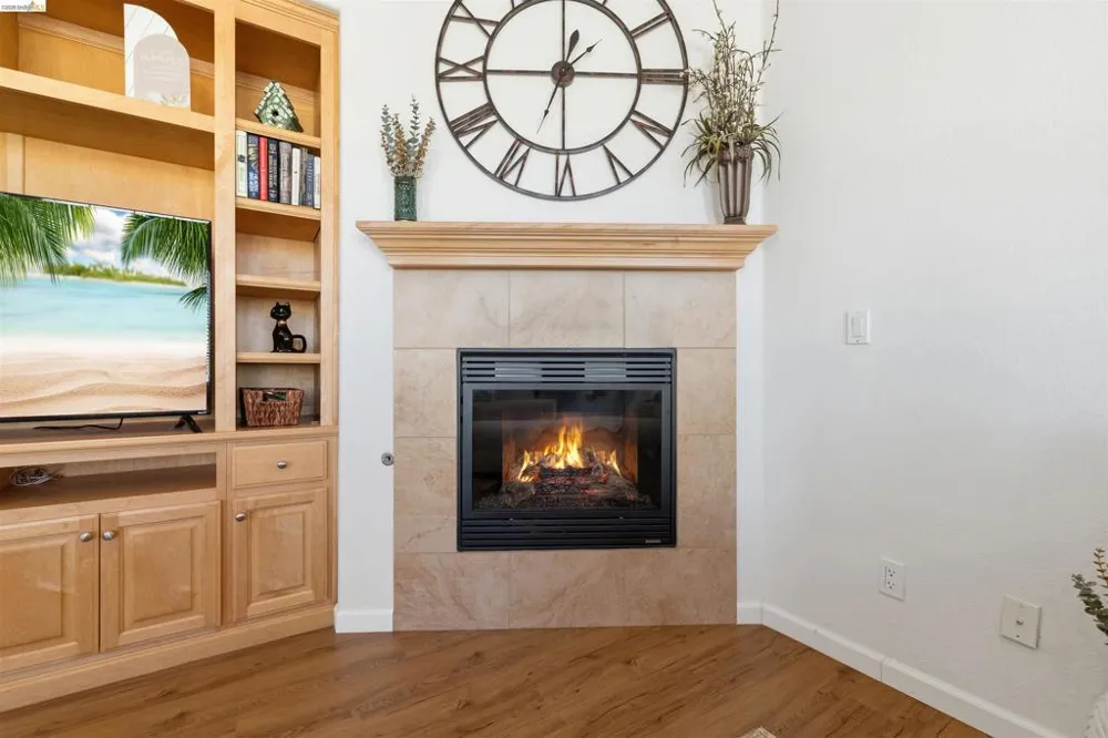 9569 California Oak Cir Patterson, CA 95363