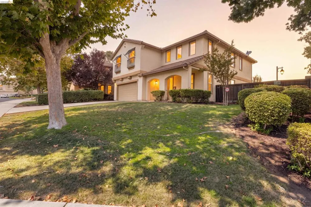 9569 California Oak Cir Patterson, CA 95363