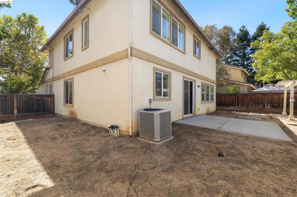 9569 California Oak Cir Patterson, CA 95363