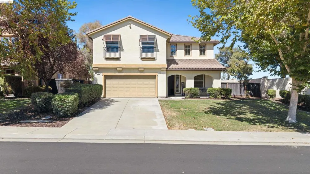9569 California Oak Cir Patterson, CA 95363
