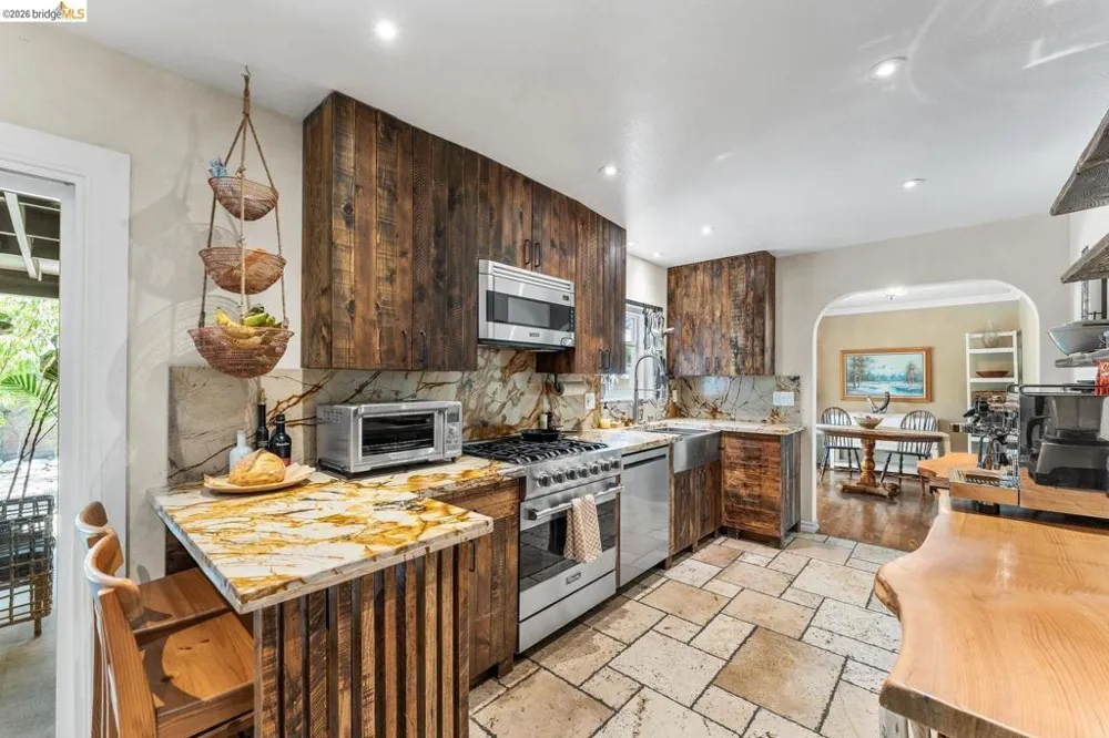11707 Garrick AVE Sylmar, CA 91342