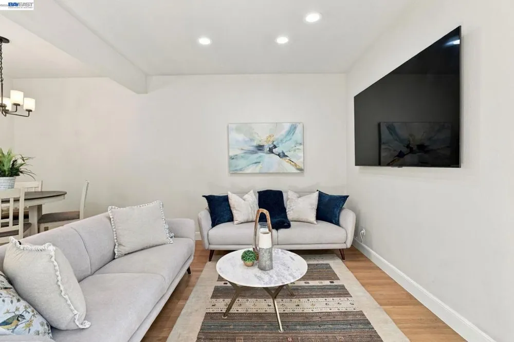 1655 Geary Rd #21 Walnut Creek, CA 94597