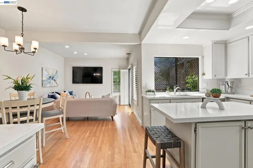 1655 Geary Rd #21 Walnut Creek, CA 94597