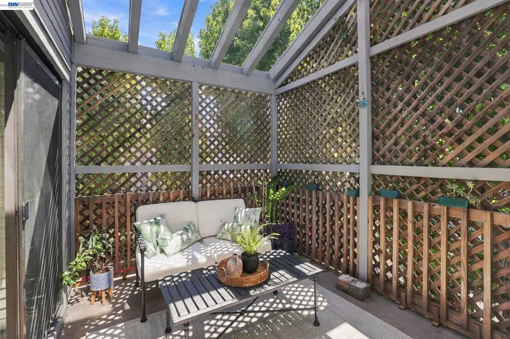 1655 Geary Rd #21 Walnut Creek, CA 94597