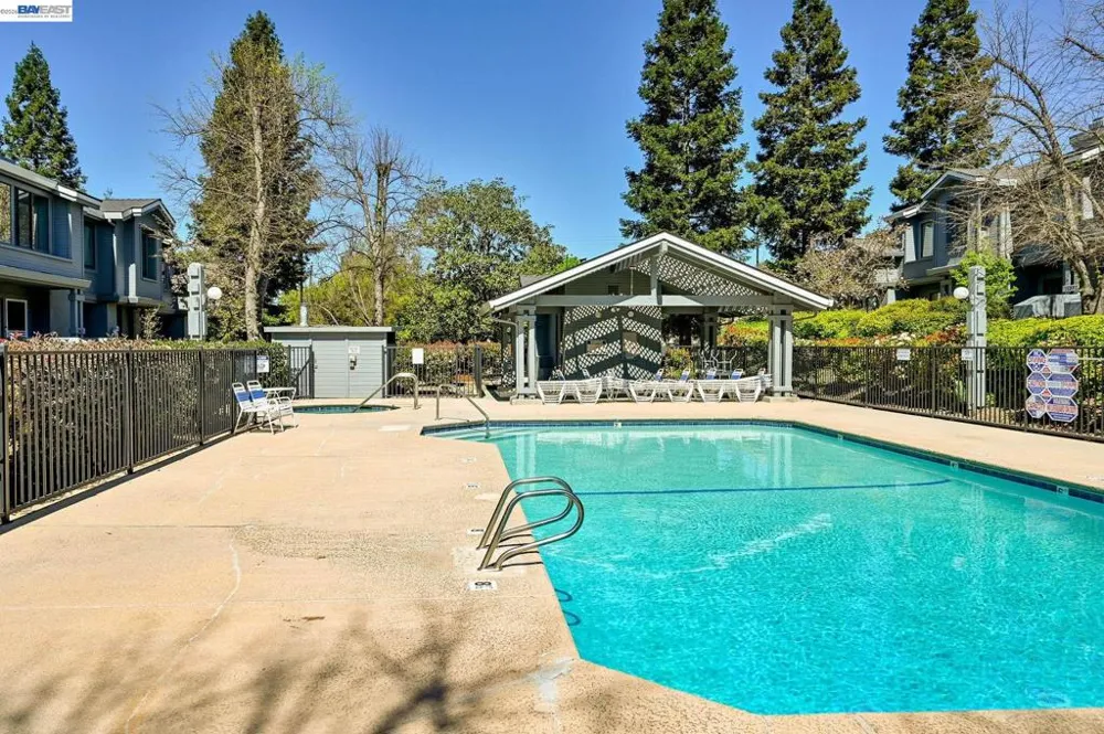 1655 Geary Rd #21 Walnut Creek, CA 94597