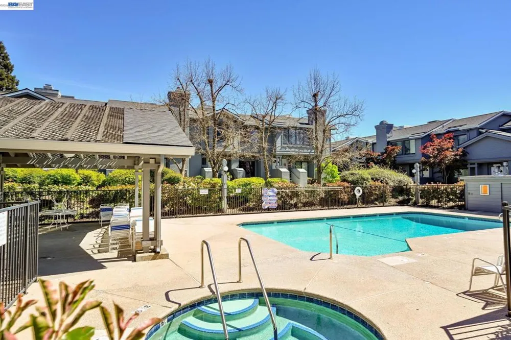 1655 Geary Rd #21 Walnut Creek, CA 94597