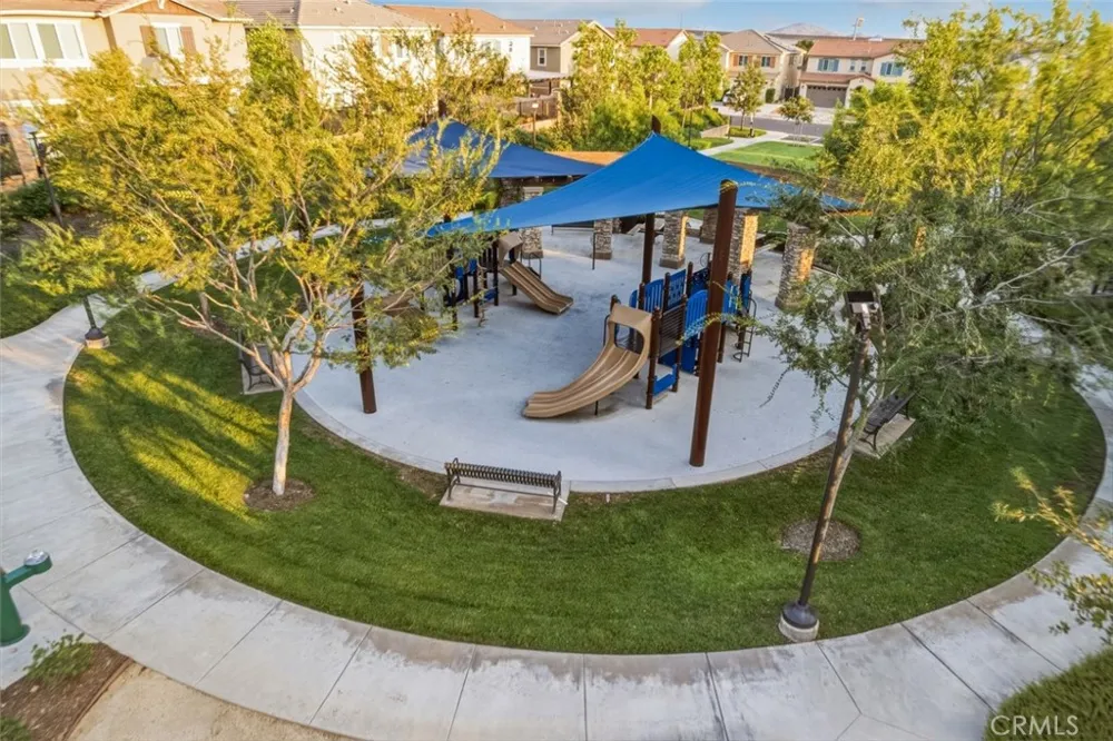 6389 Bluestone Way Fontana, CA 92336