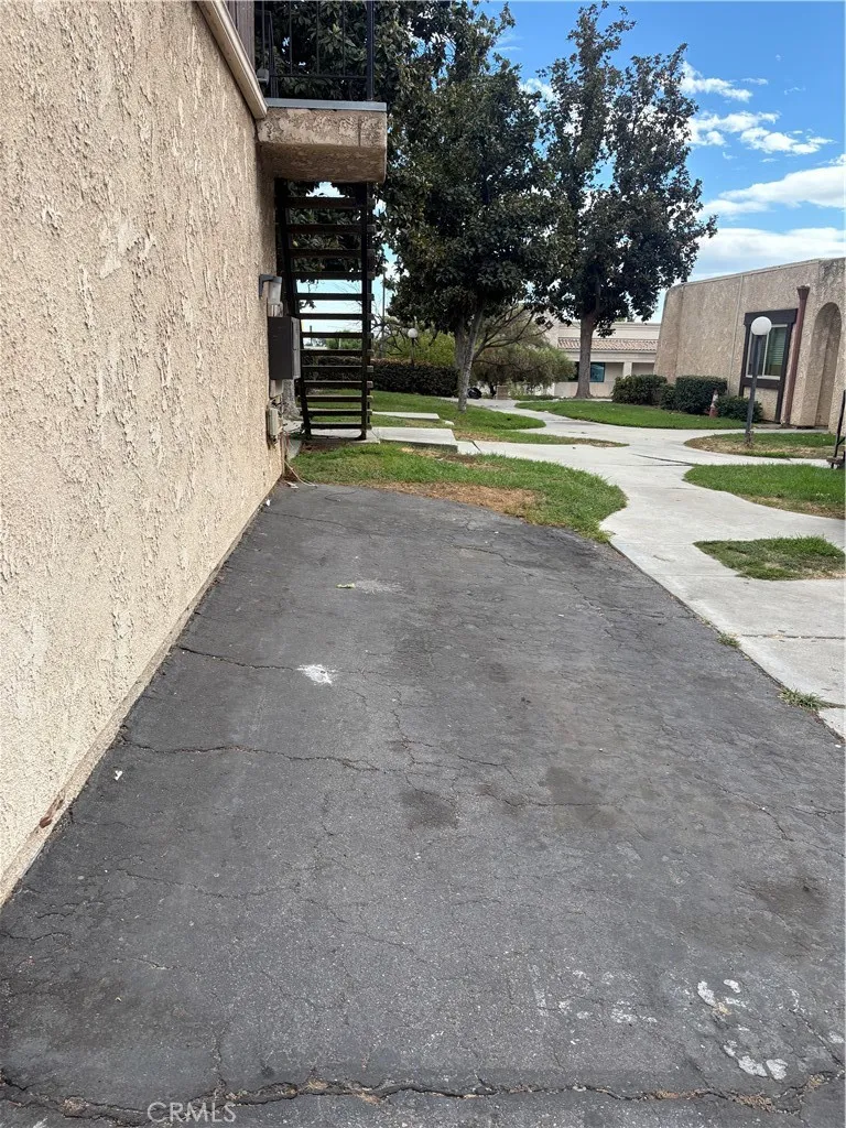 12246 Carnation #B Lane #UNIT #B Moreno Valley, CA 92557