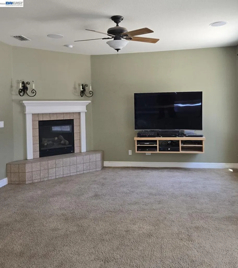 1896 Lourdes Court Tracy, CA 59304