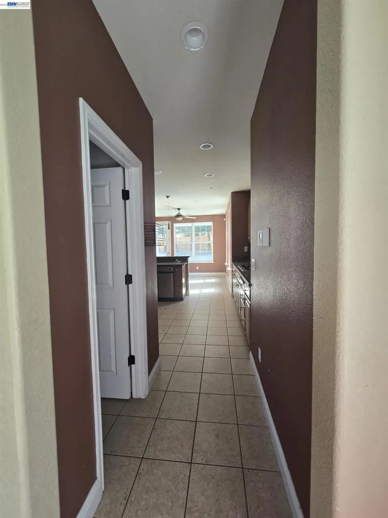 1896 Lourdes Court Tracy, CA 59304