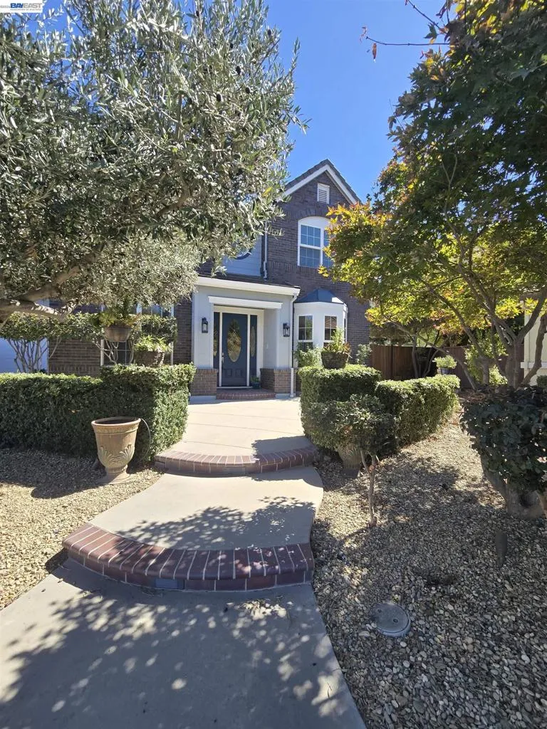 1896 Lourdes Court Tracy, CA 59304