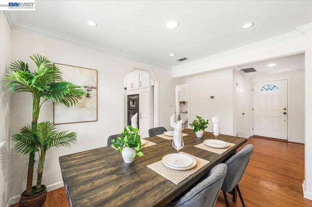 11738 Silvergate Dr Dublin, CA 94568