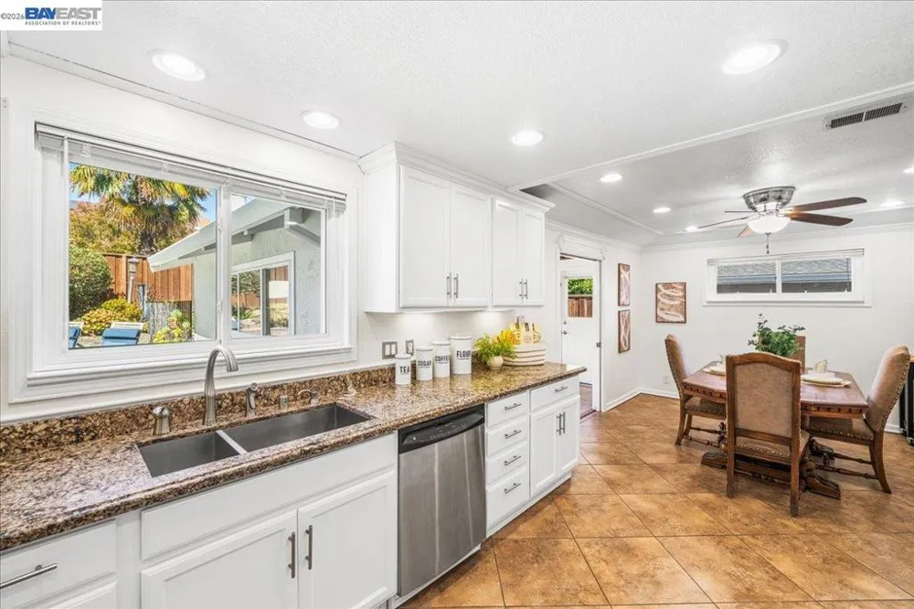 11738 Silvergate Dr Dublin, CA 94568