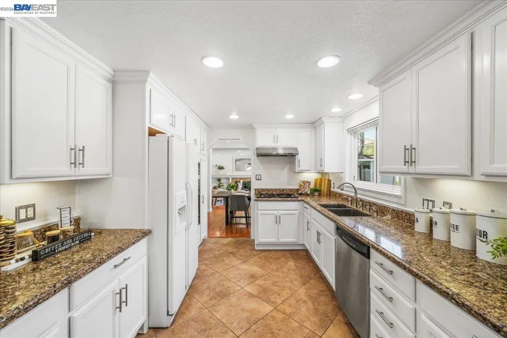 11738 Silvergate Dr Dublin, CA 94568