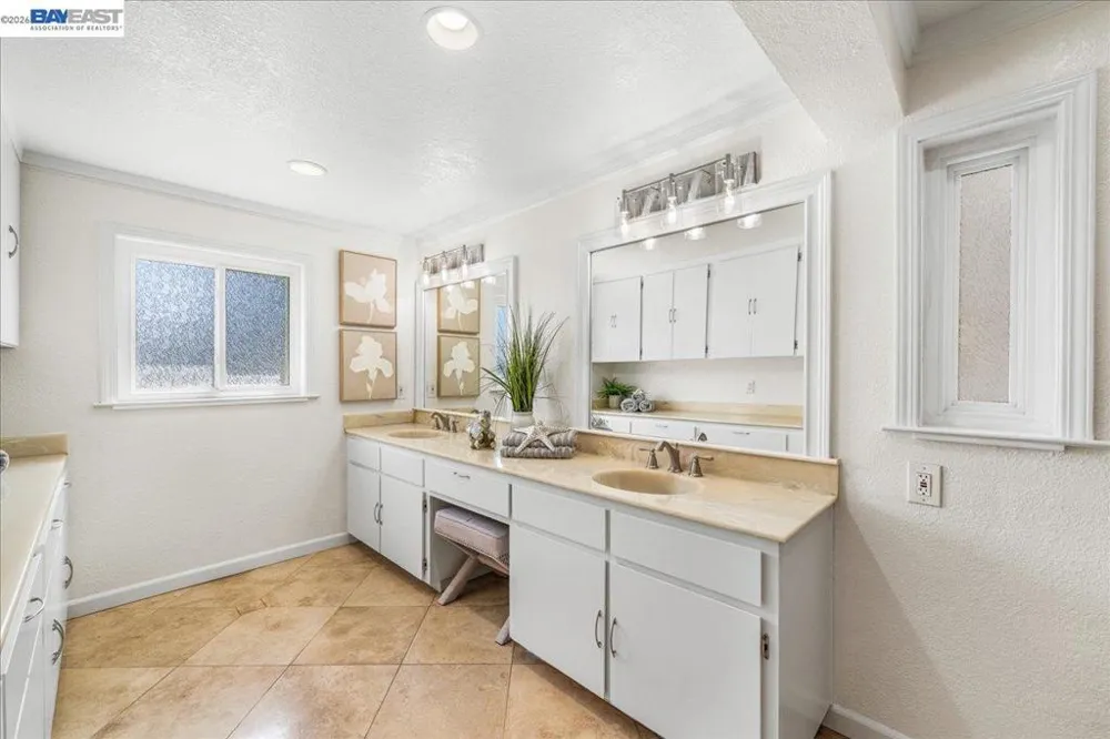 11738 Silvergate Dr Dublin, CA 94568