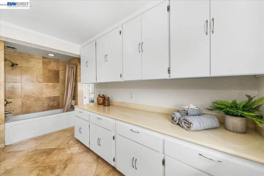 11738 Silvergate Dr Dublin, CA 94568