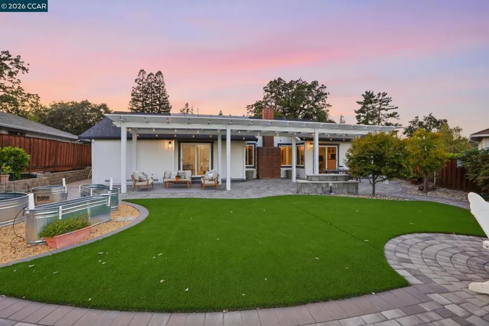 430 Woodbine Ln Danville, CA 94526