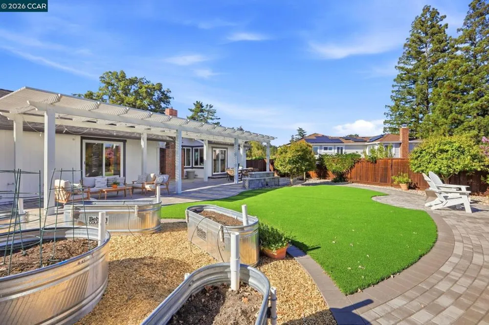 430 Woodbine Ln Danville, CA 94526