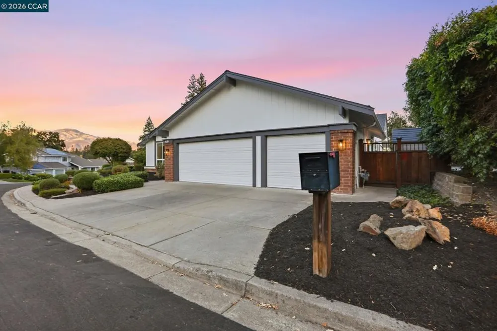 430 Woodbine Ln Danville, CA 94526