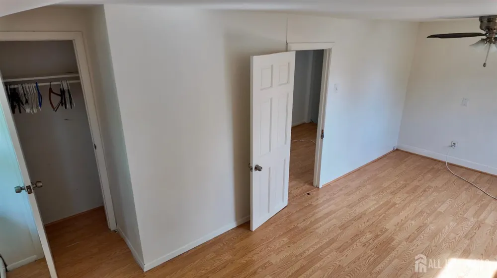 1142 Woodmere Drive Keyport, NJ 07735