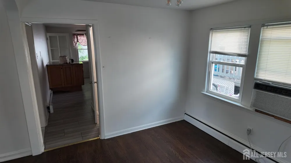 1142 Woodmere Drive Keyport, NJ 07735