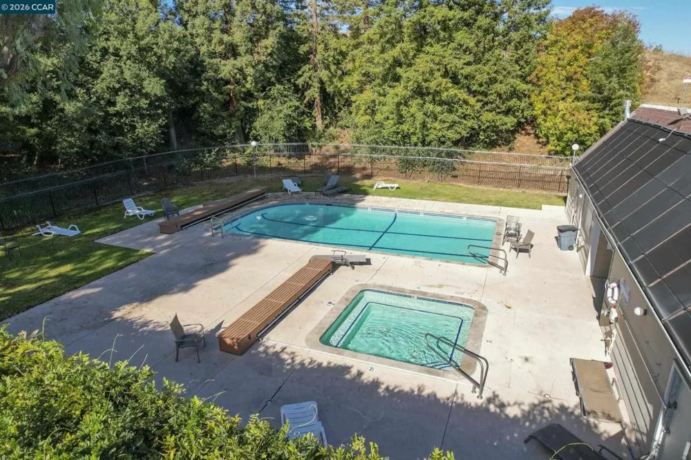416 Mill Rd. Martinez, CA 94553