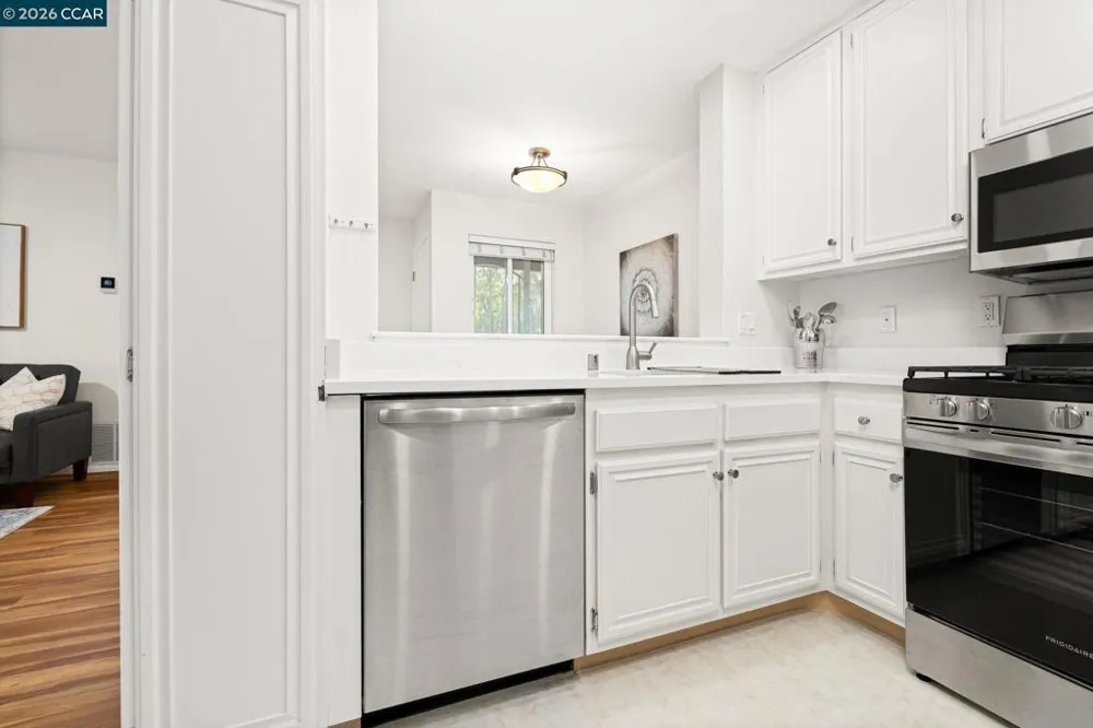 416 Mill Rd. Martinez, CA 94553