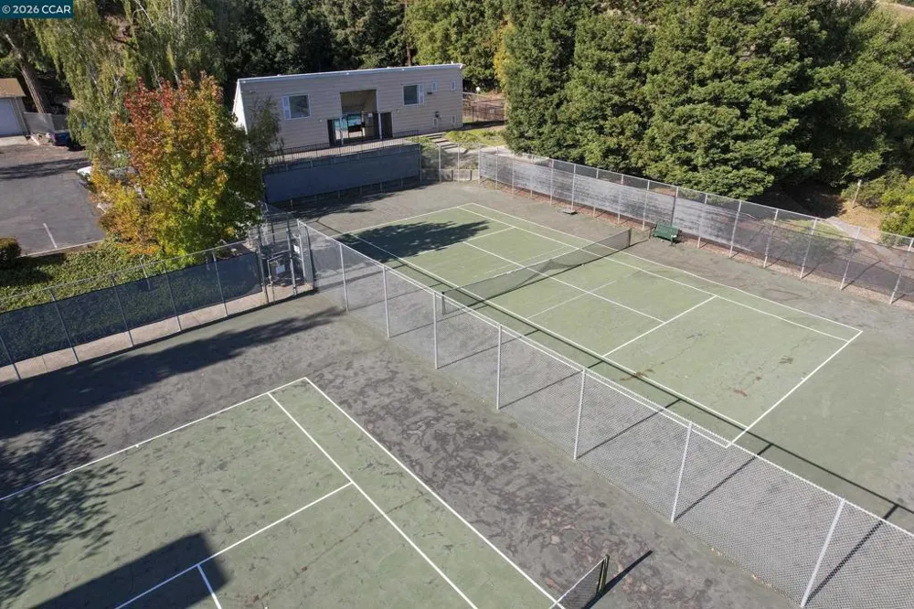 416 Mill Rd. Martinez, CA 94553