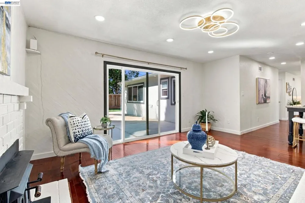 851 Geraldine St Livermore, CA 94550