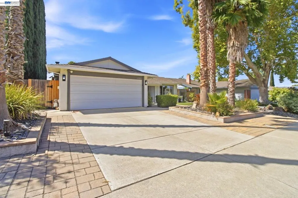 851 Geraldine St Livermore, CA 94550