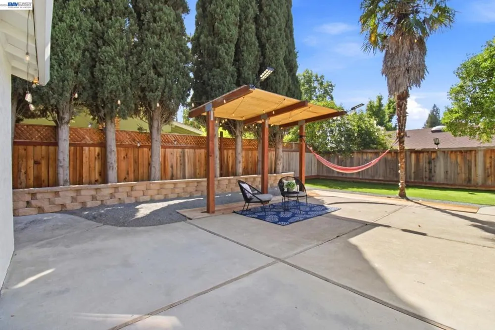 851 Geraldine St Livermore, CA 94550