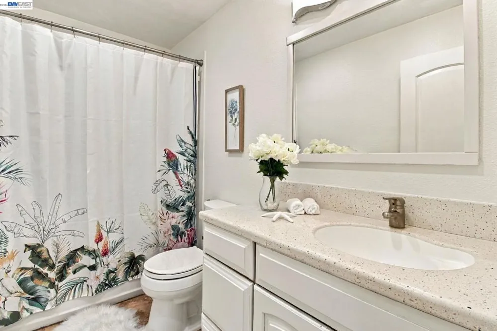 851 Geraldine St Livermore, CA 94550