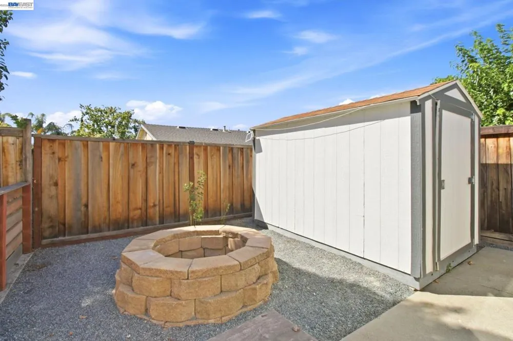 851 Geraldine St Livermore, CA 94550