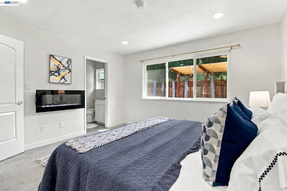 851 Geraldine St Livermore, CA 94550