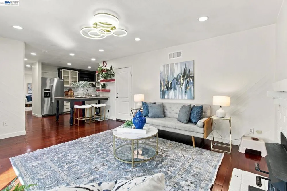 851 Geraldine St Livermore, CA 94550